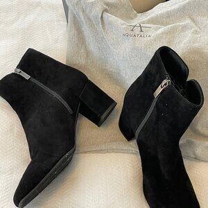 NEW Aquatalia Dalia Ankle Boots